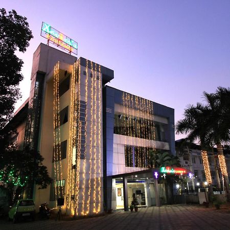 Xavier'S Residency Hotel Колам Екстериор снимка