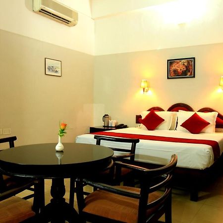 Xavier'S Residency Hotel Колам Екстериор снимка