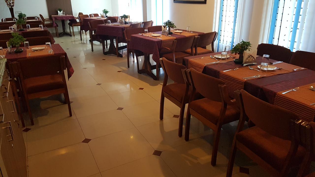 Xavier'S Residency Hotel Колам Екстериор снимка