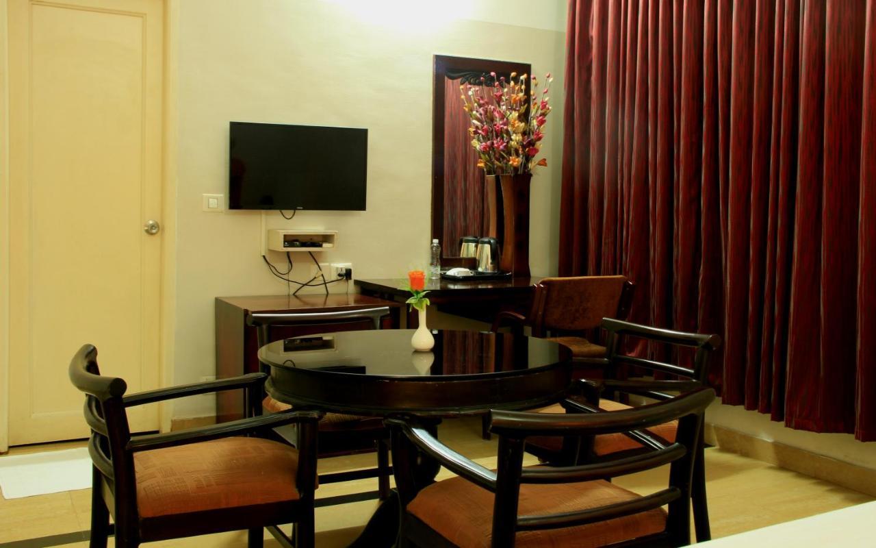 Xavier'S Residency Hotel Колам Екстериор снимка