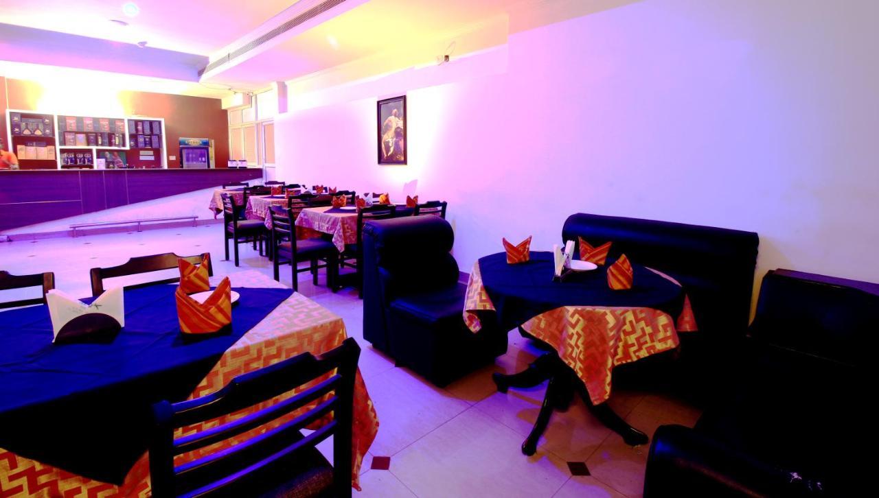Xavier'S Residency Hotel Колам Екстериор снимка