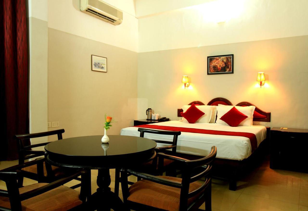 Xavier'S Residency Hotel Колам Екстериор снимка